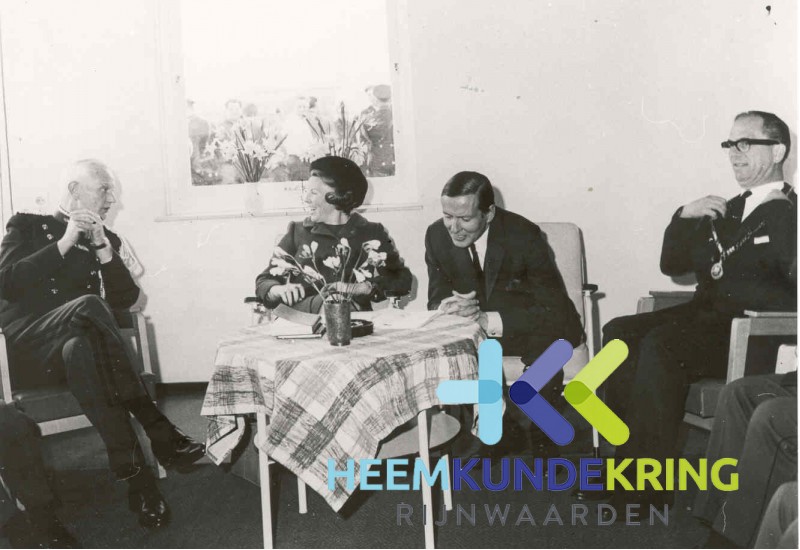 bezoek Beatrix en Claus Coll. HKR geschonken door C (2)